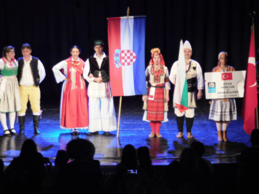 folklore and choir festival