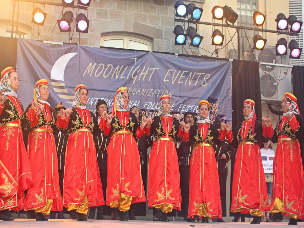 turkish folk dance group