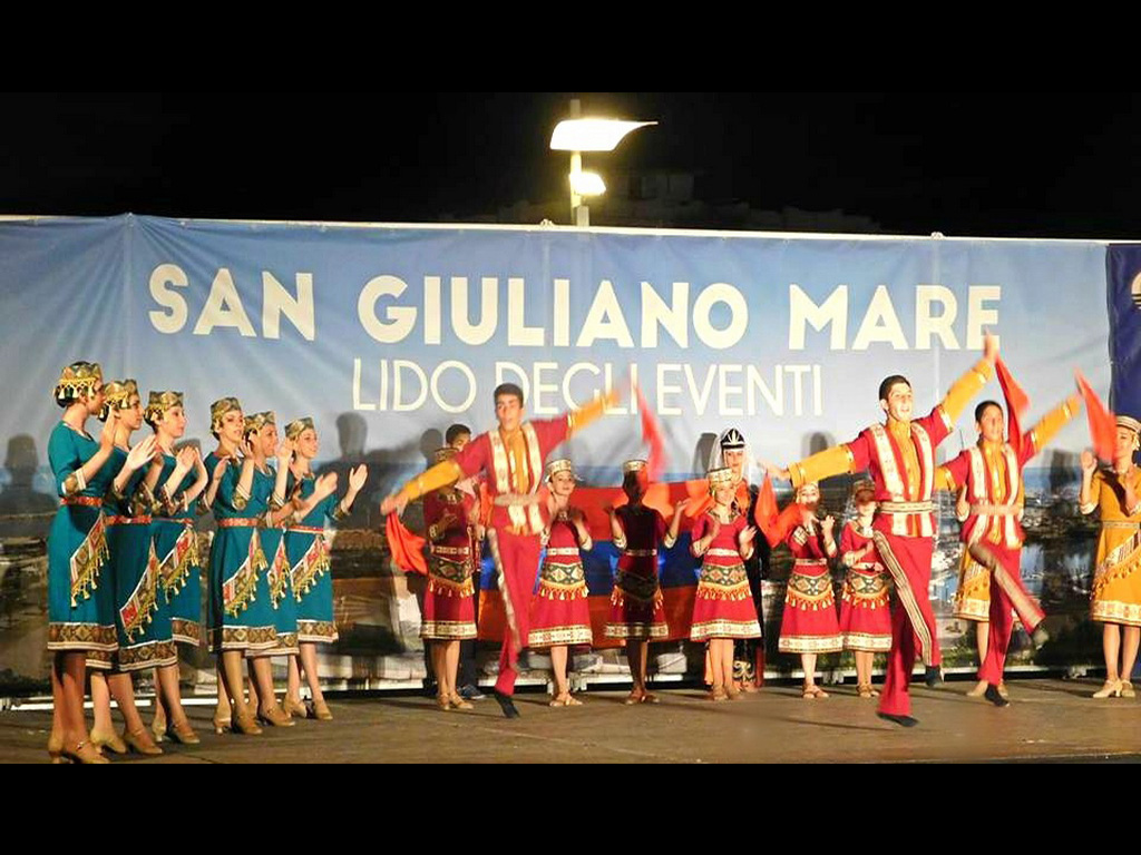 Armenia folklore ensemble