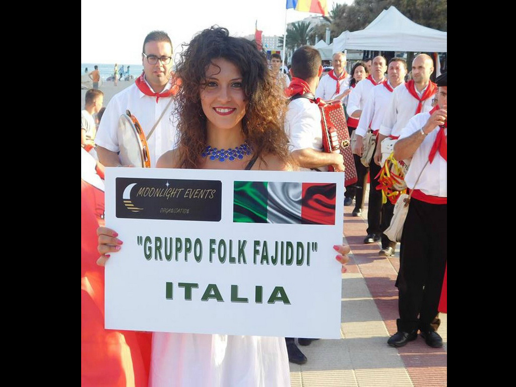 italian folklore group